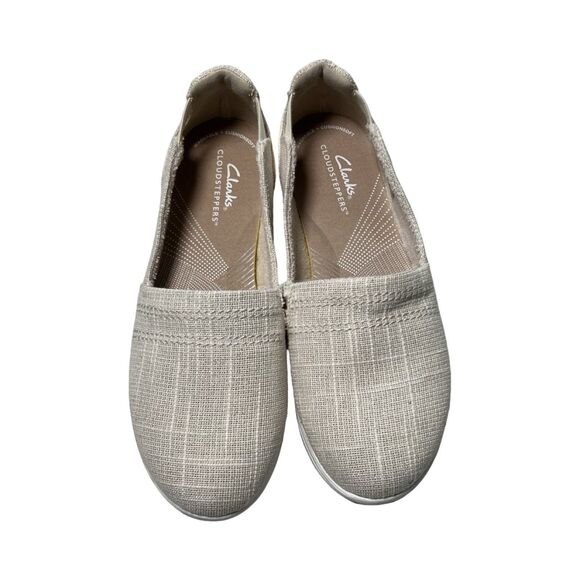 Clarks Cloudsteppers Woman’s Canvas Slip-Ons Breeze Step Natural Size 7.5‎ - Picture 1 of 7